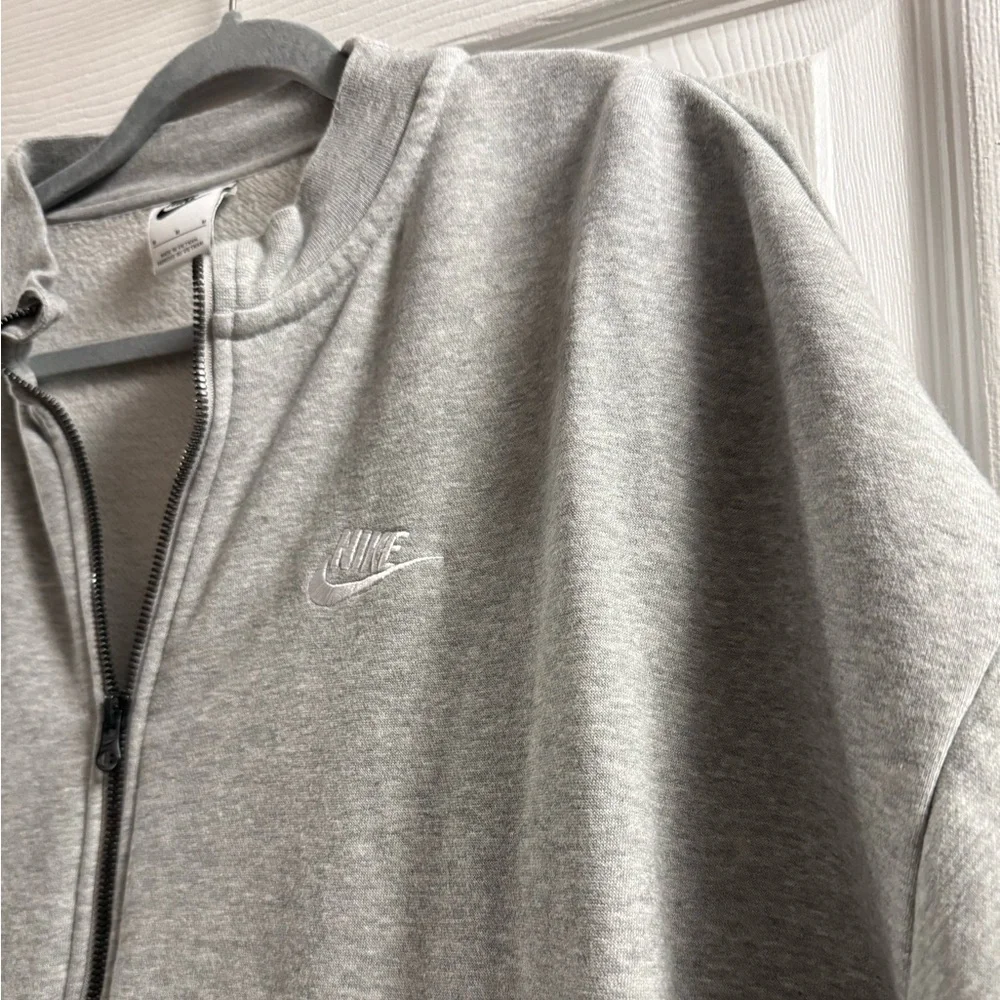 Nike pit 31”